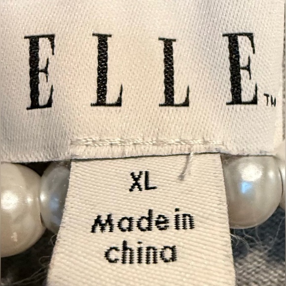 Women’s Elle sweater - gray with pink trim - beaded flower details. Size XL Cute - Picture 6 of 10